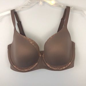 Victoria’s Secret Body by Victoria lined demi bra